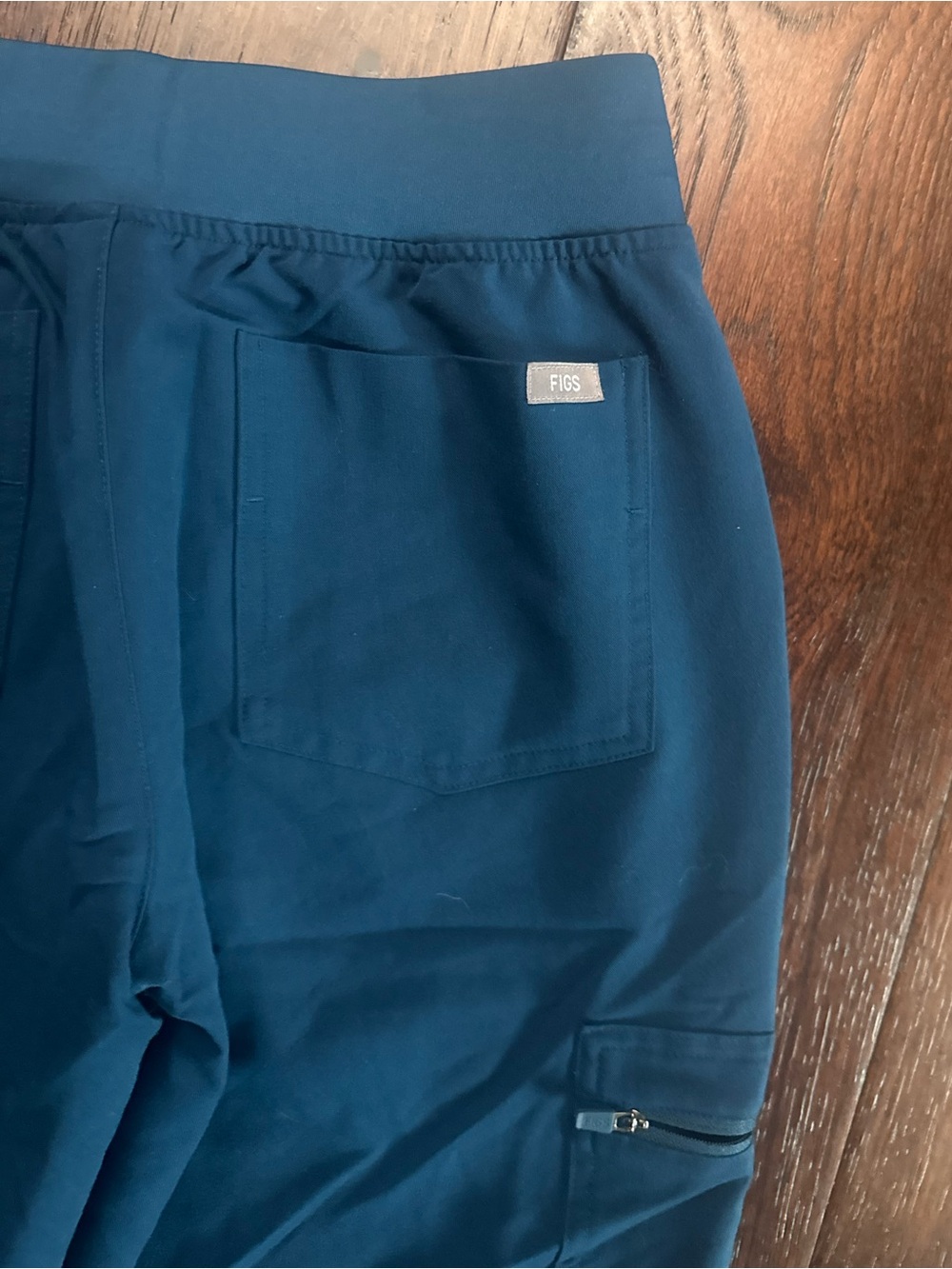 FIGS WOMEN ZAMORA JOGGER SCRUB-PANTS, SIZE XS/P, TEAL/ORANGE - Picture 9 of 14